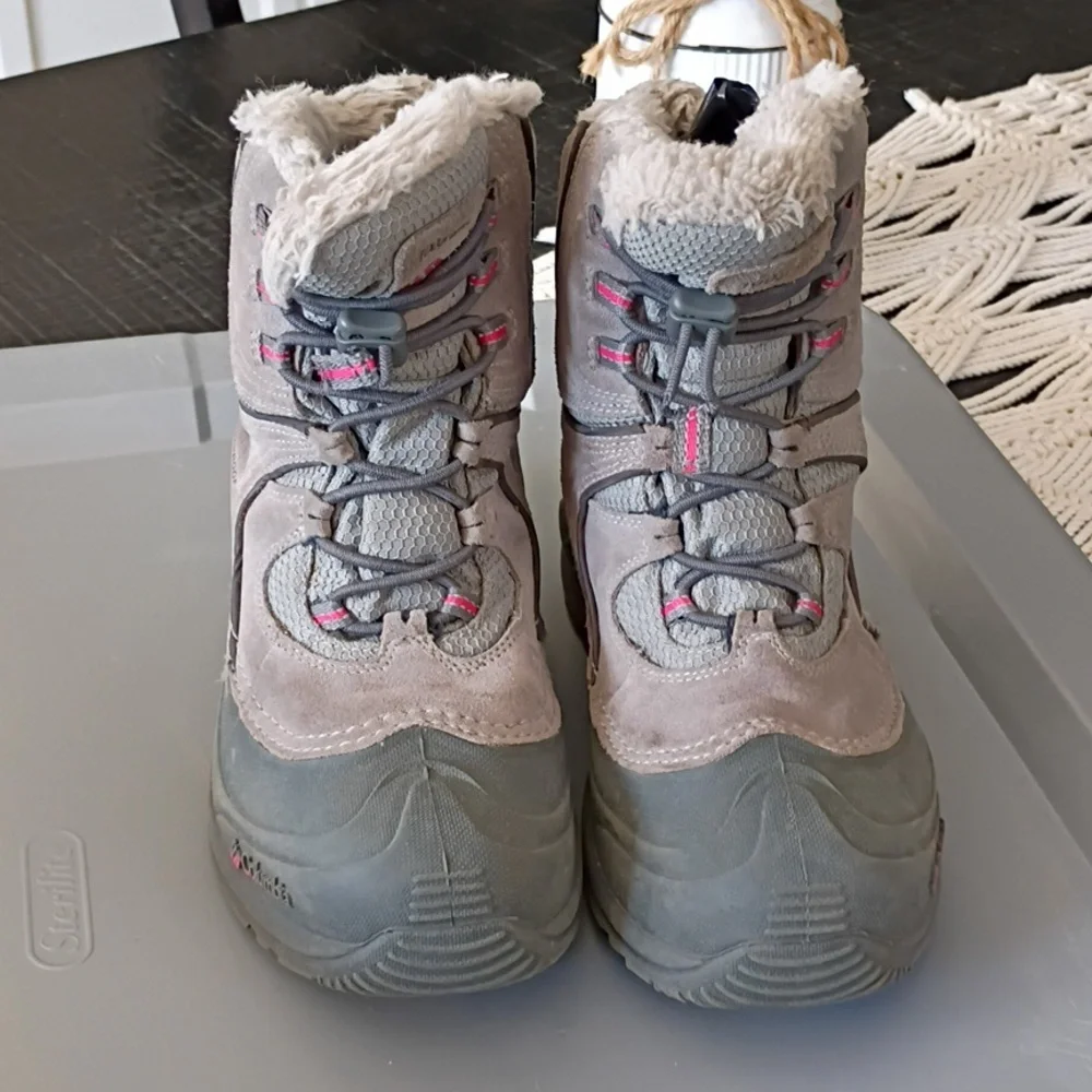 Columbia Gray and Pink Snow Boots
